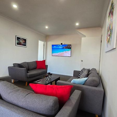 3Bd Unit Feilding Apartment Luaran gambar