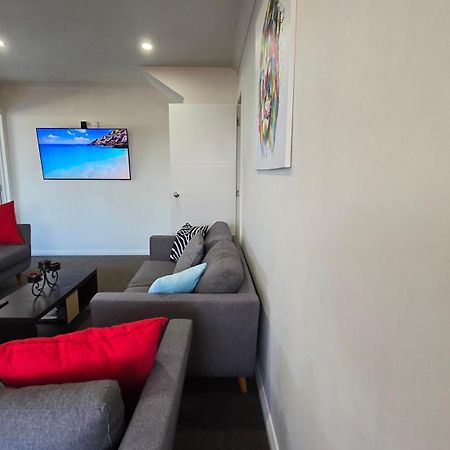 3Bd Unit Feilding Apartment Luaran gambar